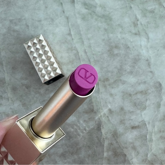 Valentino Spike Lipstick, 302R - Picture 3 of 4